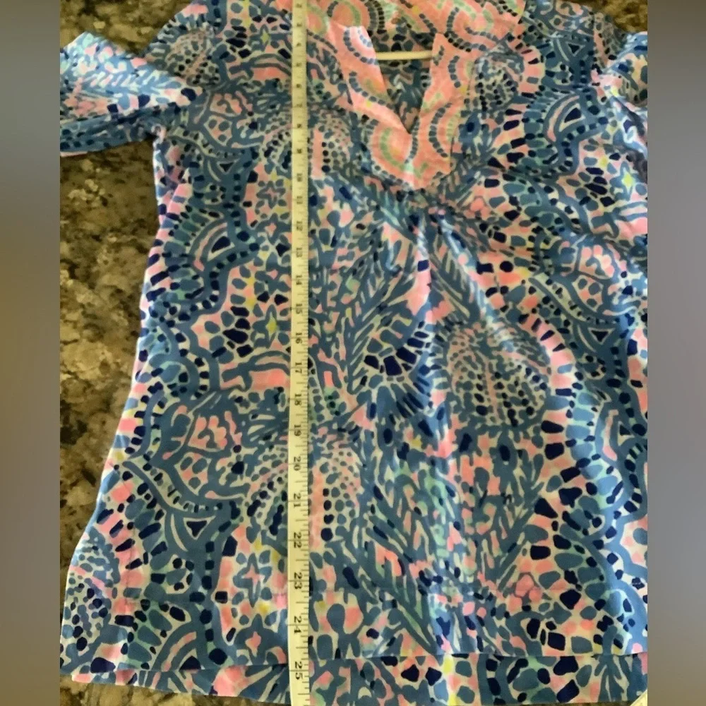 Lilly Pulitzer Amelia Island Tunic in Tic Tac Toe Tile Print, Size XS - Picture 6 of 10